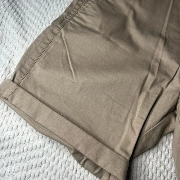 🖤Free Planet khaki shorts🖤 - Picture 4 of 9